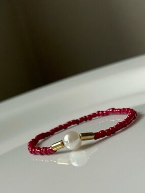 Delicate 
High-end Beaded Bracelet with Pearl Accent - Handmade Bracelet